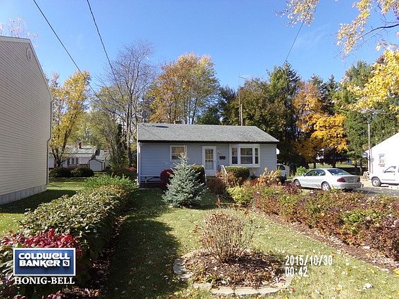 2nd image of 1313 Clay St