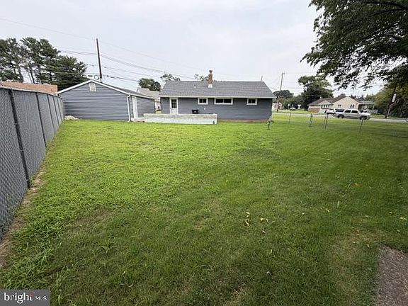 2nd image of 1049 Cooper St