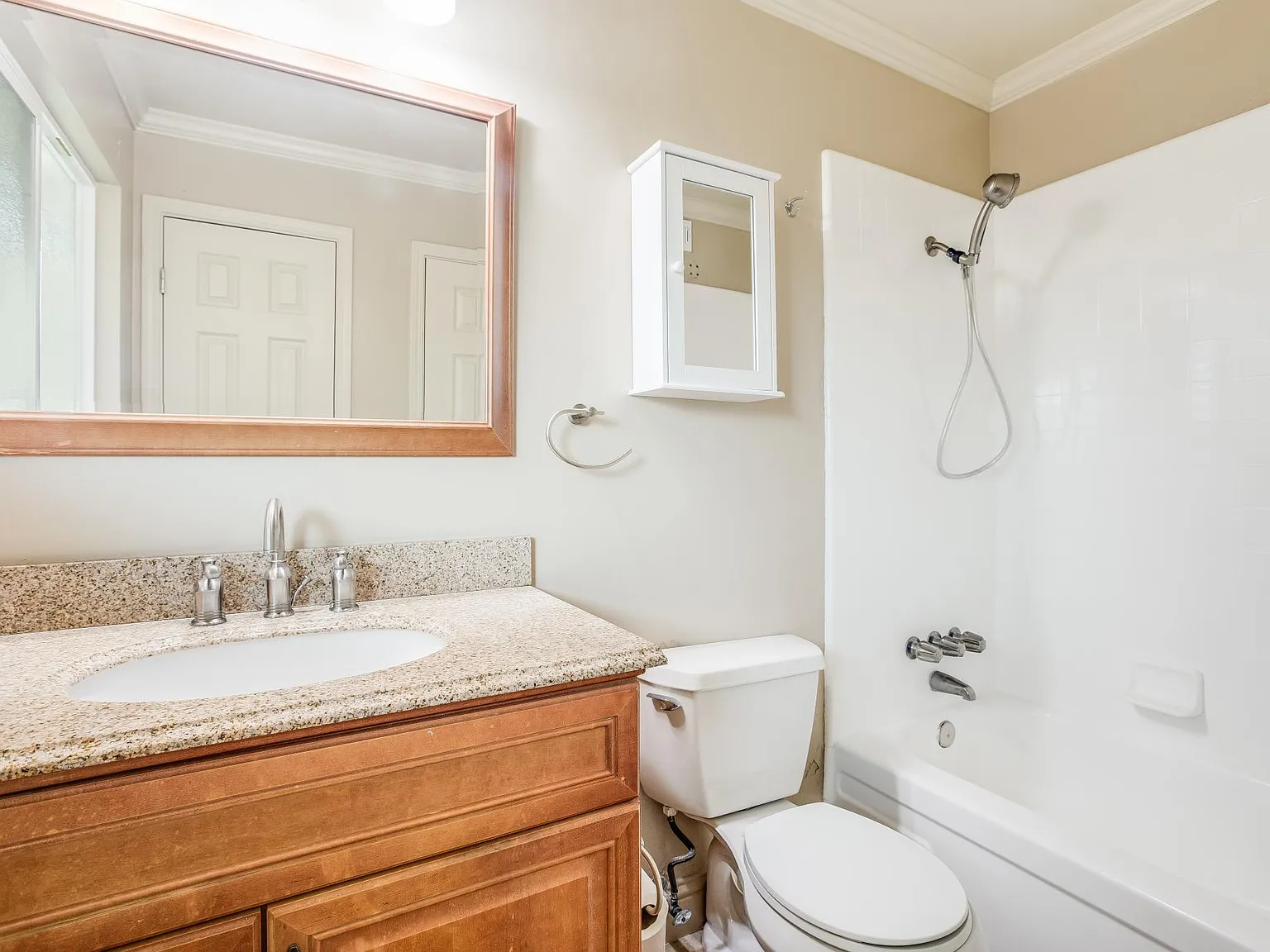 101 Oak Rim Way — Photo 3