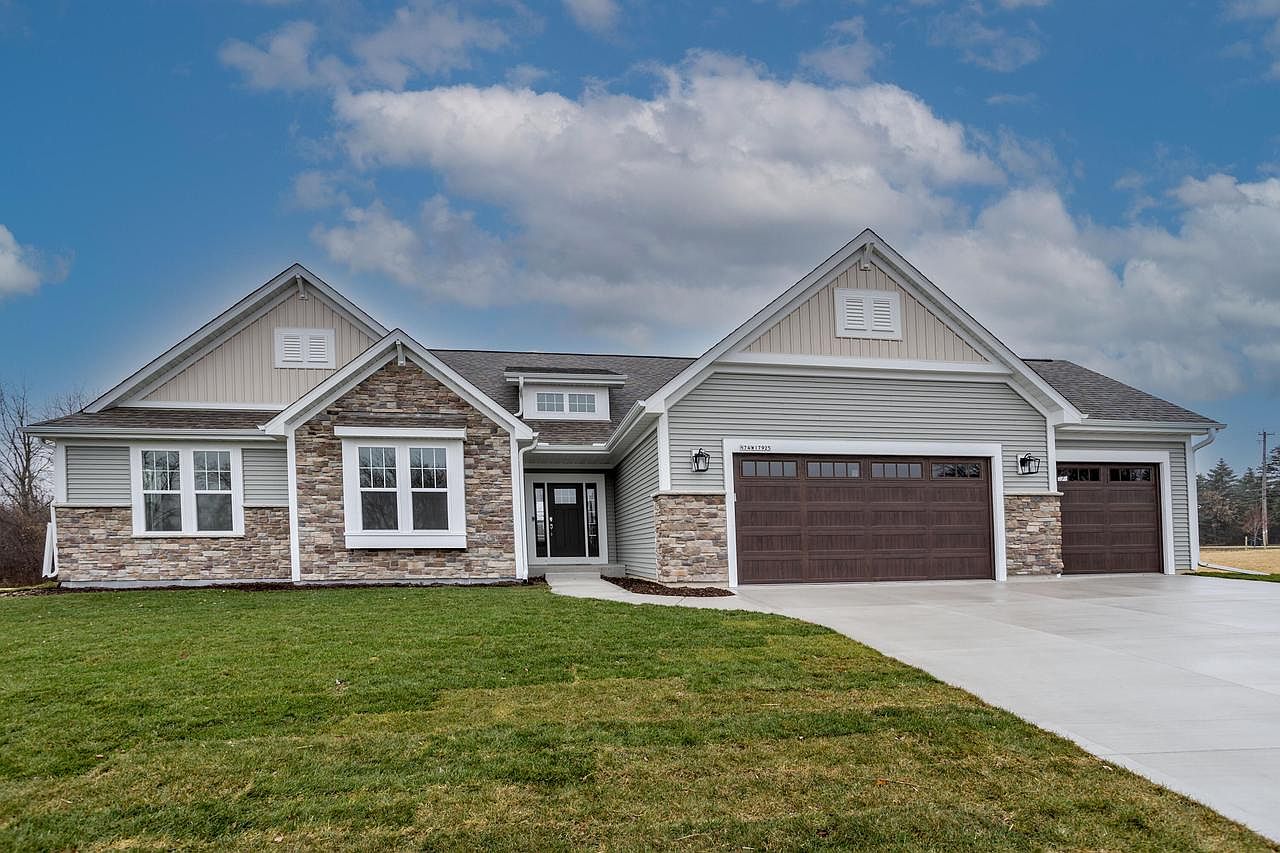 N74W17925 Mineral DRIVE, Menomonee Falls, WI 53051 | Zillow