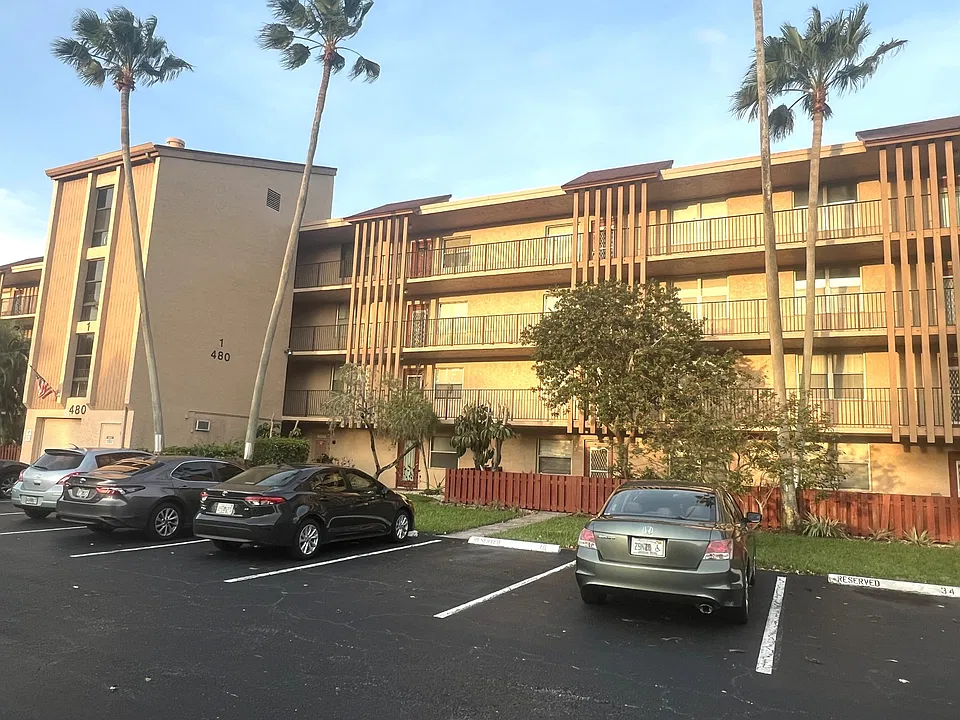 480 NW 76th Ave #307