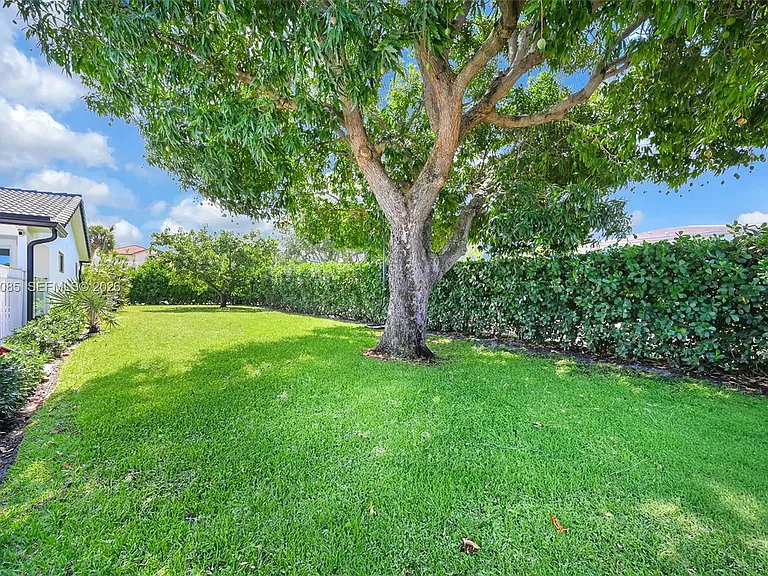 1001 NW 4th Ct — Photo 64