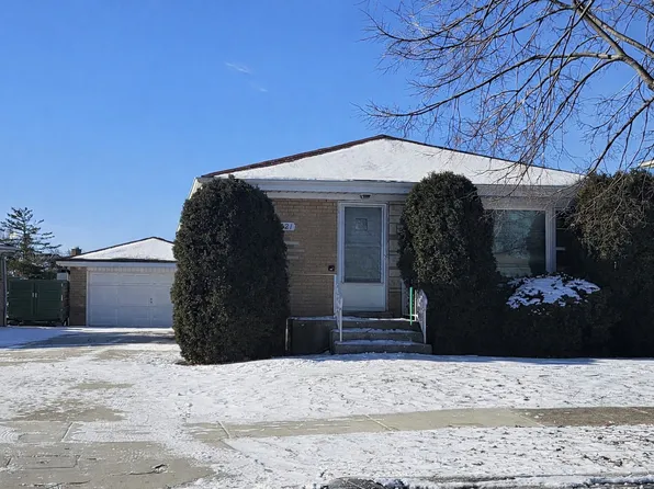 7421 W Kirk Dr, Niles, IL 60714