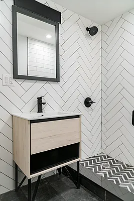 Rented by Venn NY Inc | media 24