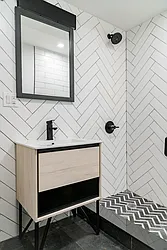 Rented by Venn NY Inc