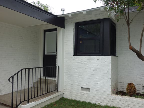 Second Front Entry Directly into the Kitchen!