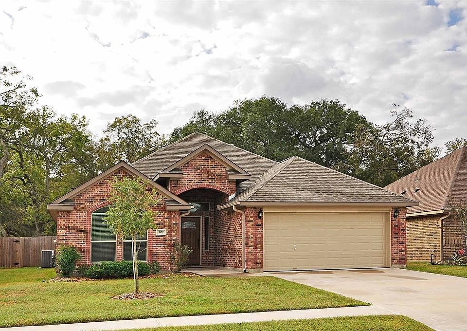 1st image of 107 Blue Jay Ct