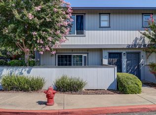 200 Ridgetop Dr APT 4, Redding, CA 96003