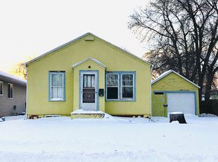 428 15th St SE, Minot, ND 58701