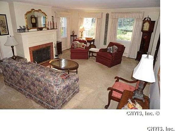 4th image of 3899 Willowbrook Ln