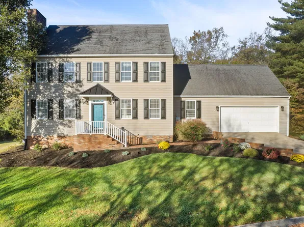 747 Edgecliff Dr, Maysville, KY 41056