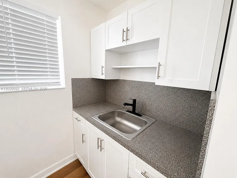 500 13th St #15 — Photo 5