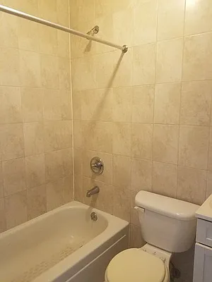 Rented by BRICK & GALO REALTY CORP | media 29