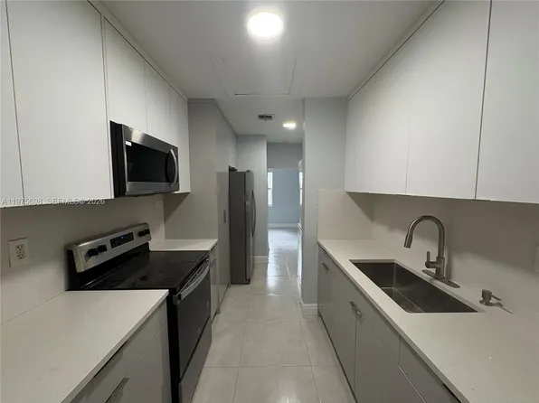 3600 SW 32nd Ave, Hollywood, FL 33023