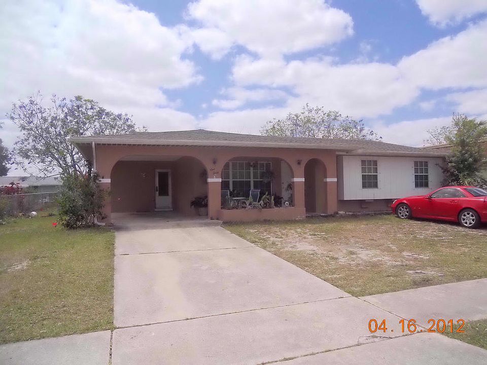 1st image of 140 NE Floresta Dr