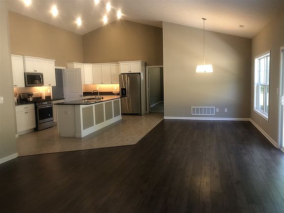 5th image of 4321 N Centennial Dr