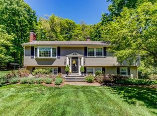 13 Briarcliff Dr, Hopkinton, MA 01748