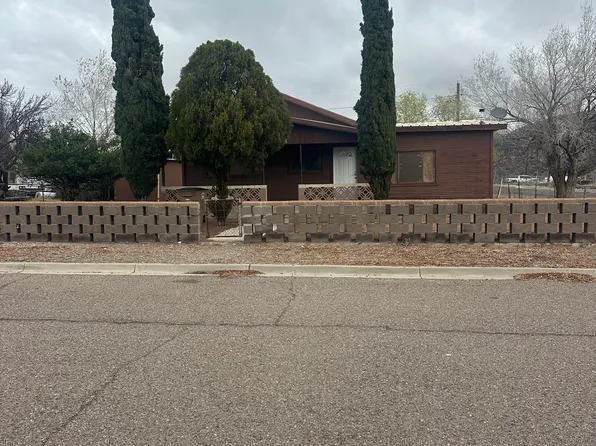 101 D St, Hurley, NM 88043