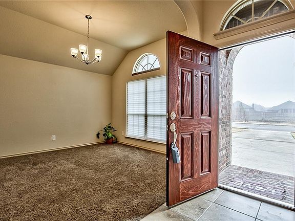 4th image of 1409 Bricknell Dr