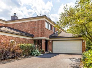 335 Milford Rd, Deerfield, IL 60015