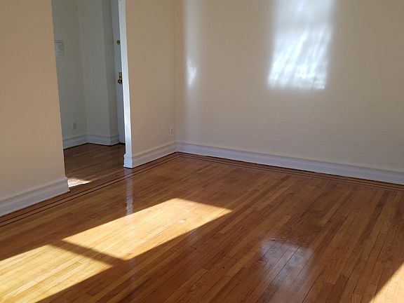 5th image of 861 E 27th St APT 2A