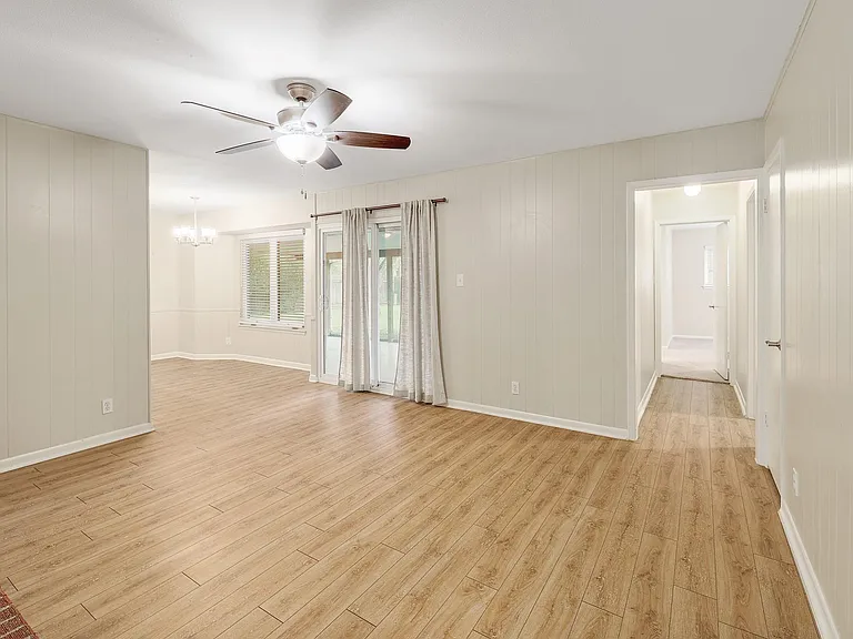 8609 Melshire Dr — Photo 4