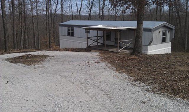 2nd image of 996 Mercer Rd