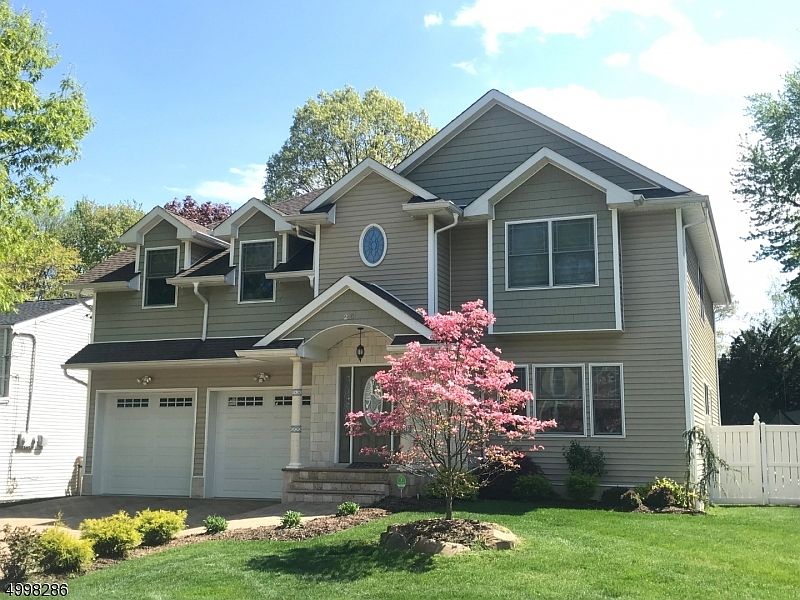 1st image of 20 Highwood Ave