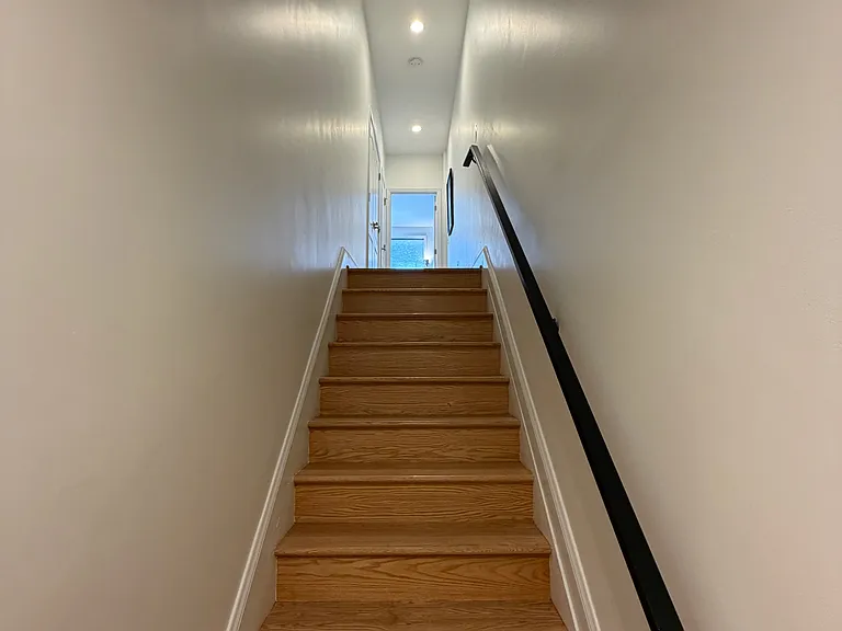 35 Todd Pl NE #1 — Photo 9