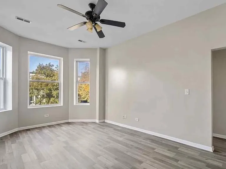 6411 S Maryland Ave — Photo 2