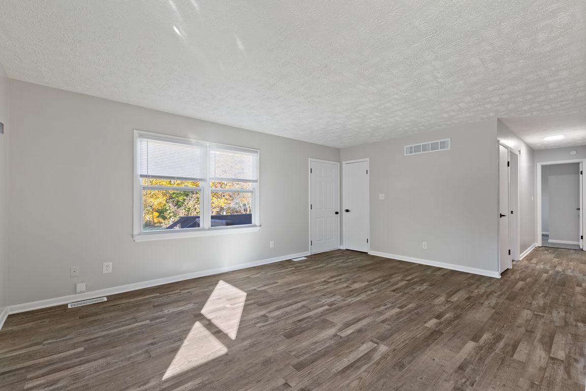 next background image