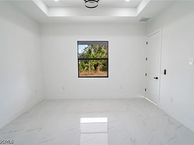 987 Edgerton Ave — Photo 10