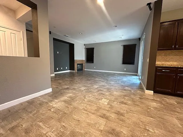 3 bed, 2.0 bath, 1466 sqft, $3,350 — Photo 4