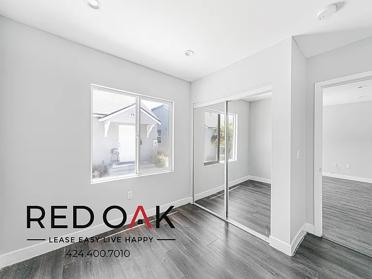 6429 1/2 S Victoria Ave #6429-1/2 — Photo 3