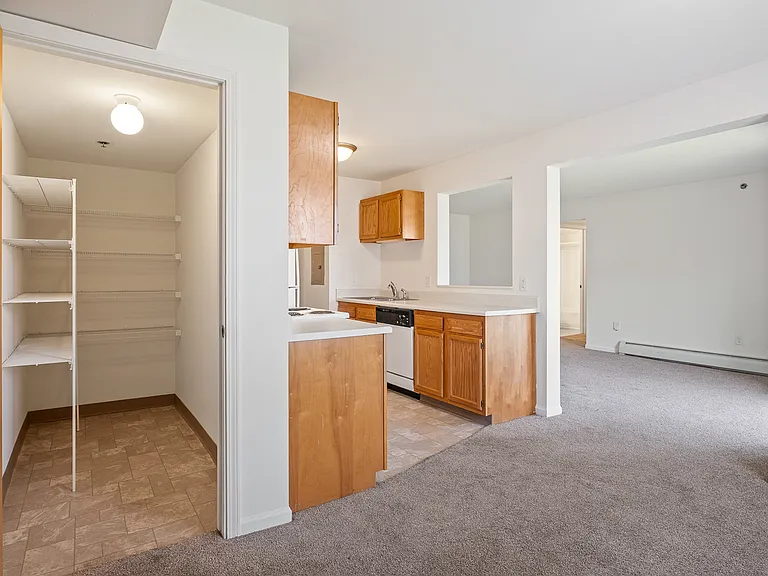 Coopers Landing Apartments — Photo 69