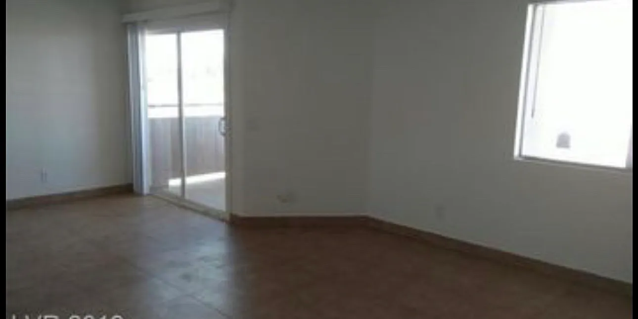 2 bed, 966 sqft, $1,395 — Photo 3