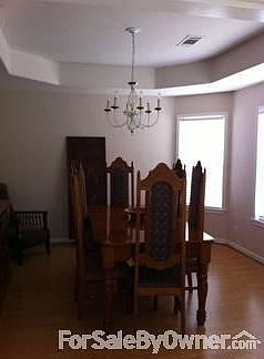5th image of 148 Parkway Sq