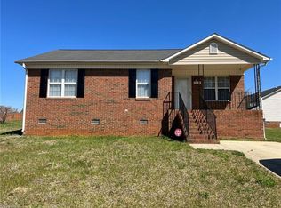 2201 Blair Khazan Dr, Greensboro, NC 27405