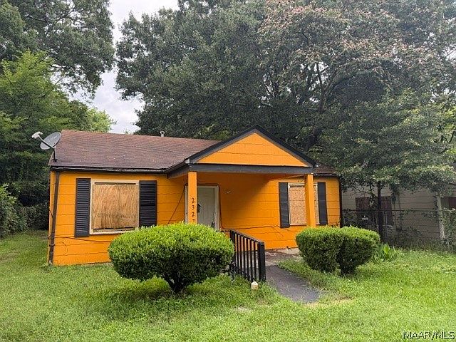 1st image of 2327 E 6th St