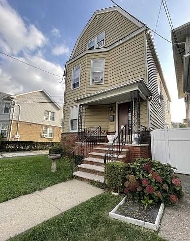 1st image of 21 Hendel Ave #1