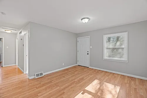 317 Cameron Rd Photo 1