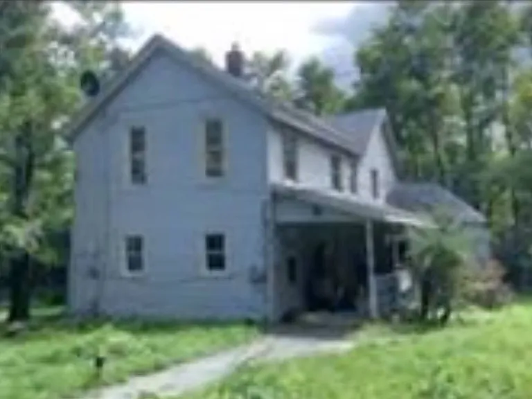 300 Budd Rd #B — Photo 4