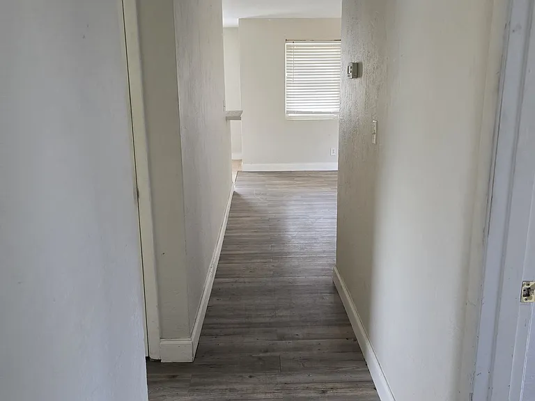 1223 Madison Ave — Photo 17