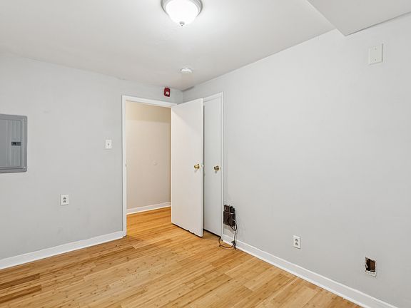 5th image of 4537 Osage Ave #L6