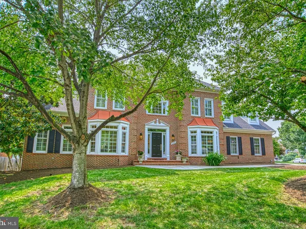 14251 Hart Forest Dr, Centreville, VA 20121