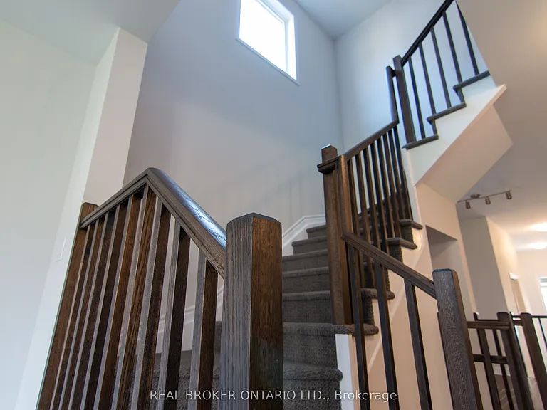 1022 Kijik Cres — Photo 15
