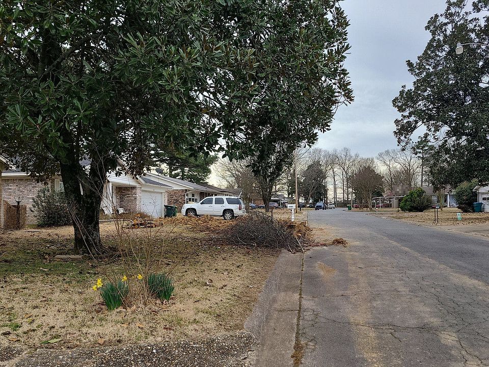 2nd image of 7501 Denise Dr