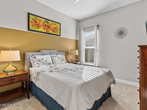 5th image of 14 Pine Manor Dr
