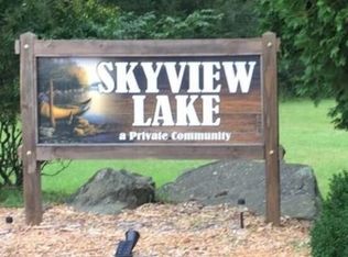 150 Mountain Dr, Greentown, PA