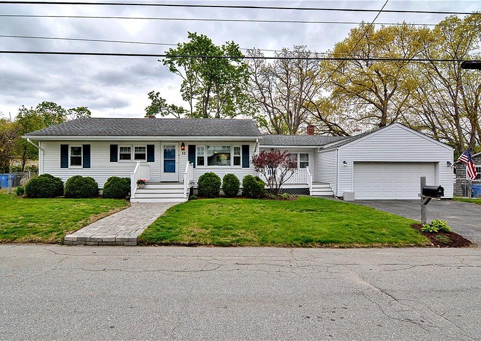 1st image of 11 Fairwood Dr